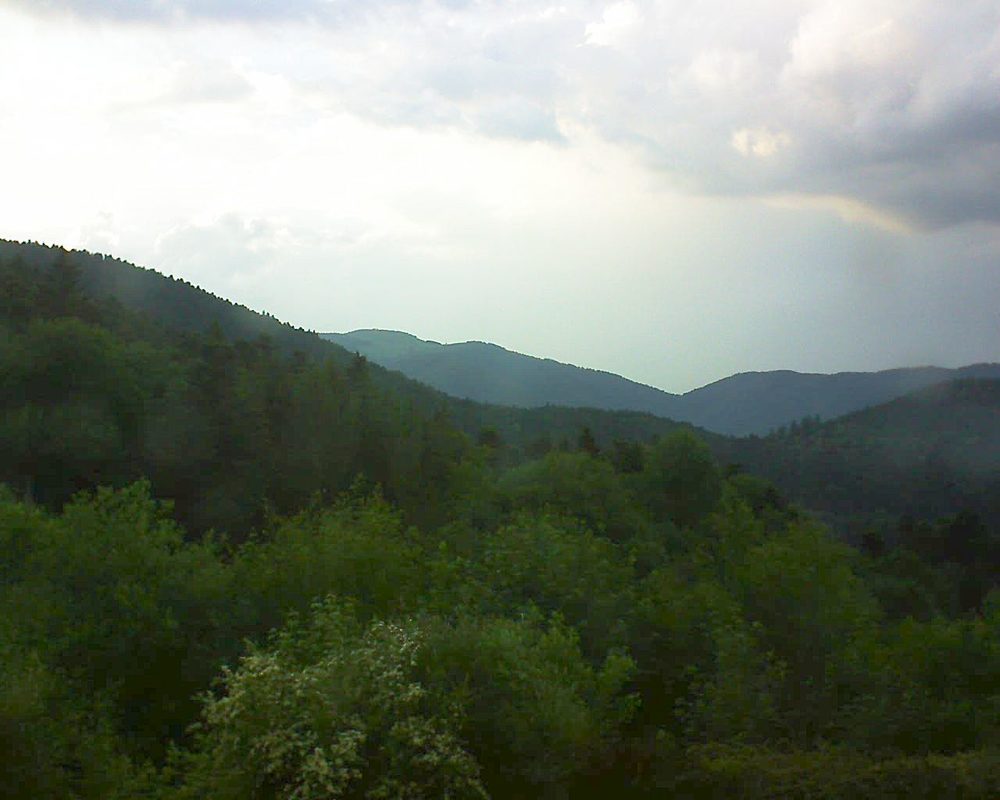 Le petit ballon vu depuis le Domaine Langmatt à Murbach le 30.05.2018 à 20:45 Le petit ballon (Alsace, Vosges) le 30.05.2018 à 20:45
