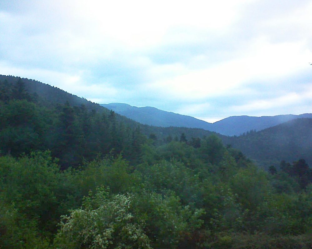 Le petit ballon vu depuis le Domaine Langmatt à Murbach le 31.05.2018 à 05:45 Le petit ballon (Alsace, Vosges) le 31.05.2018 à 05:45