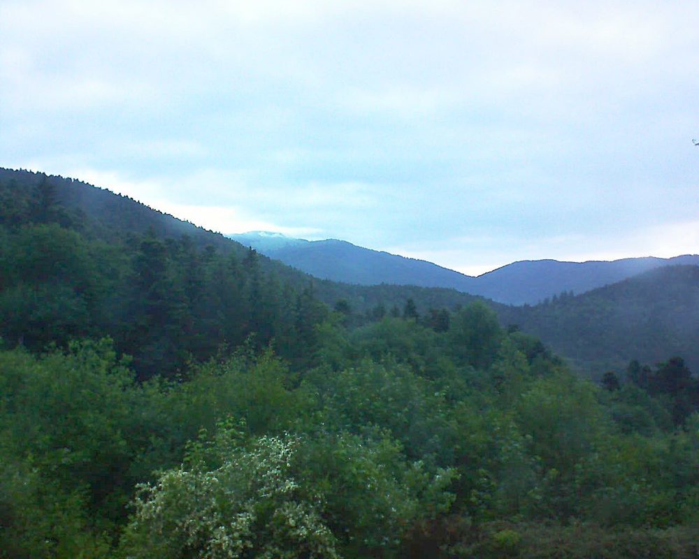 Le petit ballon vu depuis le Domaine Langmatt à Murbach le 31.05.2018 à 06:00 Le petit ballon (Alsace, Vosges) le 31.05.2018 à 06:00