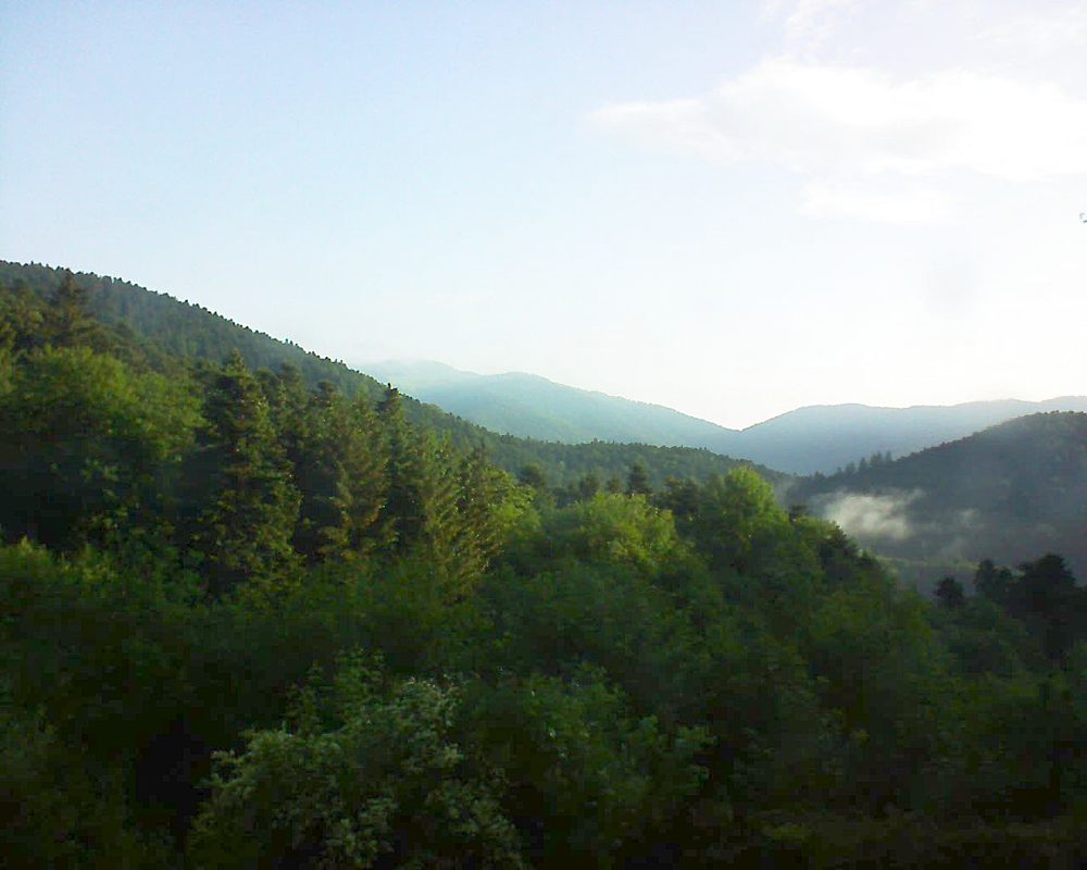 Le petit ballon vu depuis le Domaine Langmatt à Murbach le 31.05.2018 à 07:15 Le petit ballon (Alsace, Vosges) le 31.05.2018 à 07:15