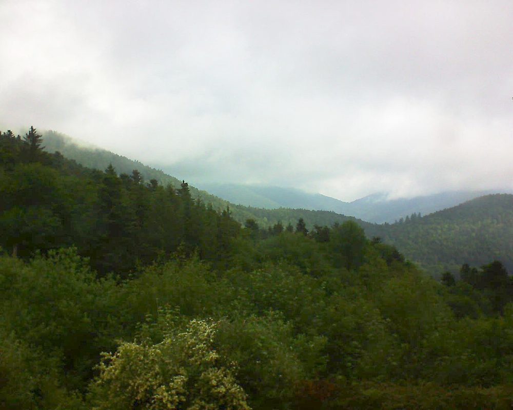 Le petit ballon vu depuis le Domaine Langmatt à Murbach le 31.05.2018 à 09:45 Le petit ballon (Alsace, Vosges) le 31.05.2018 à 09:45