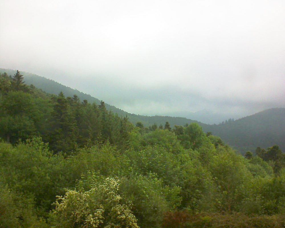 Le petit ballon vu depuis le Domaine Langmatt à Murbach le 31.05.2018 à 10:15 Le petit ballon (Alsace, Vosges) le 31.05.2018 à 10:15