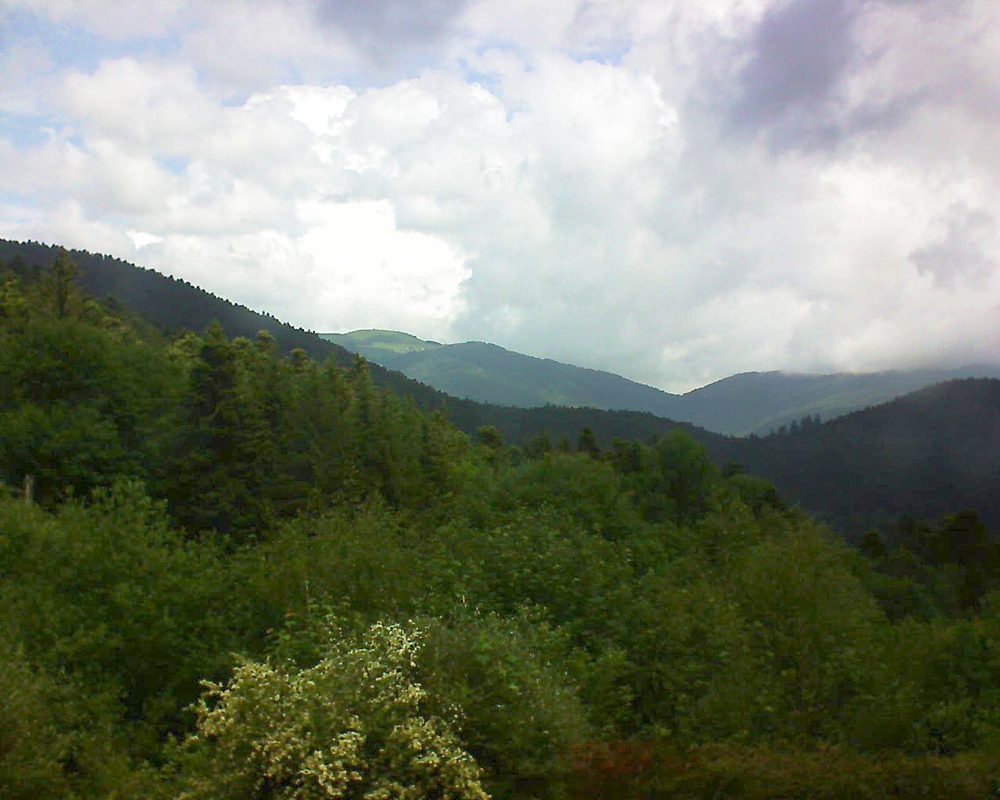 Le petit ballon vu depuis le Domaine Langmatt à Murbach le 31.05.2018 à 12:00 Le petit ballon (Alsace, Vosges) le 31.05.2018 à 12:00