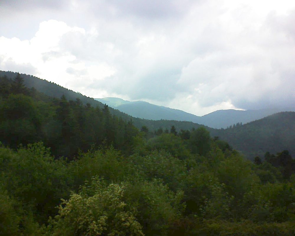 Le petit ballon vu depuis le Domaine Langmatt à Murbach le 31.05.2018 à 13:30 Le petit ballon (Alsace, Vosges) le 31.05.2018 à 13:30