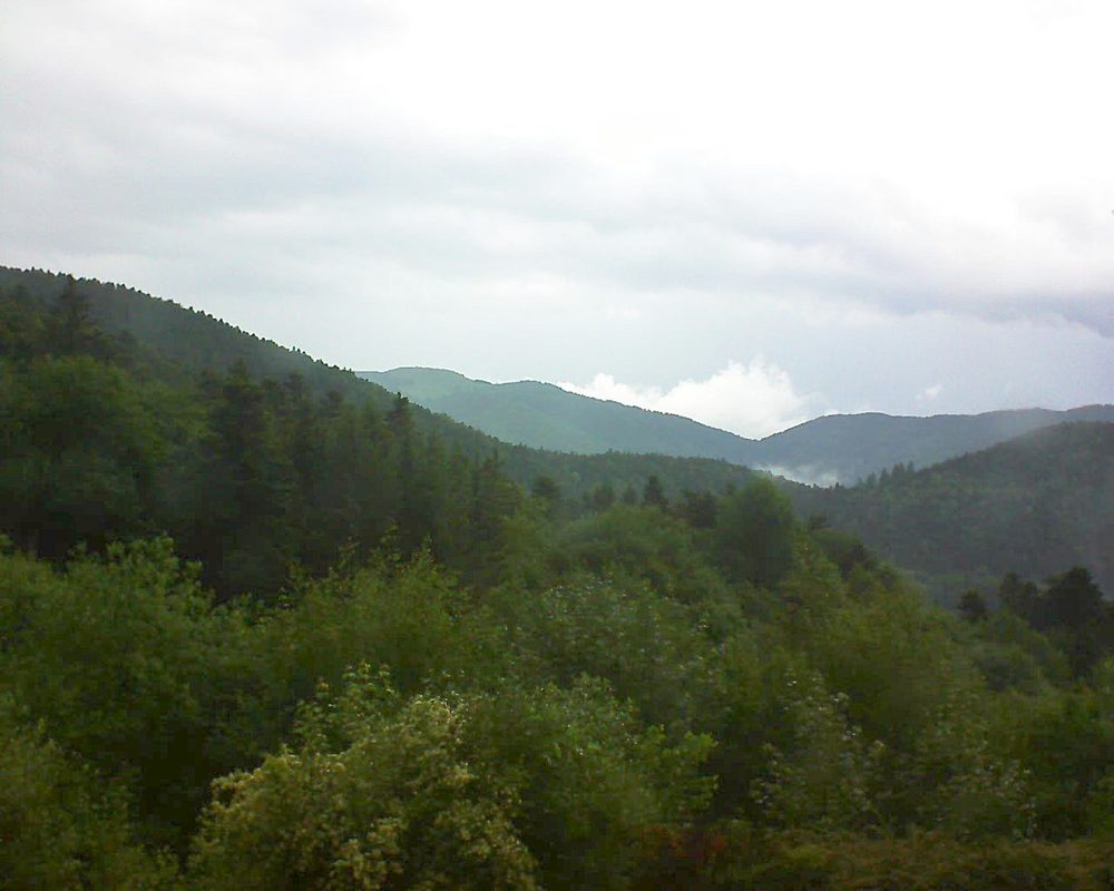 Le petit ballon vu depuis le Domaine Langmatt à Murbach le 31.05.2018 à 15:30 Le petit ballon (Alsace, Vosges) le 31.05.2018 à 15:30