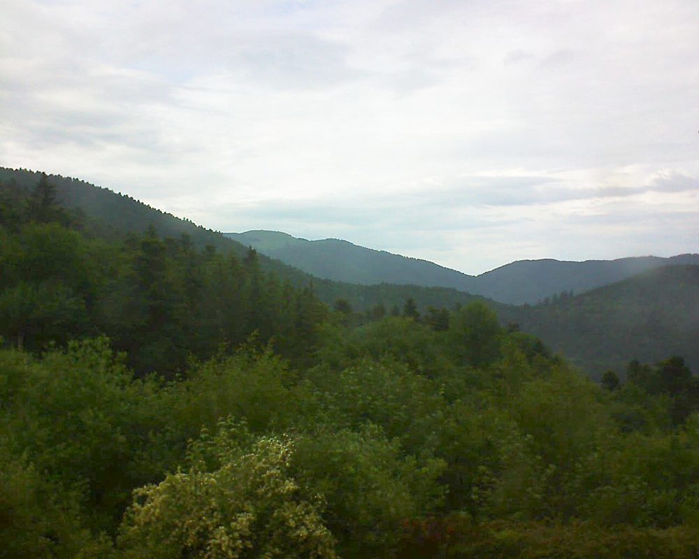 Le petit ballon vu depuis le Domaine Langmatt à Murbach le 31.05.2018 à 17:30 Le petit ballon (Alsace, Vosges) le 31.05.2018 à 17:30