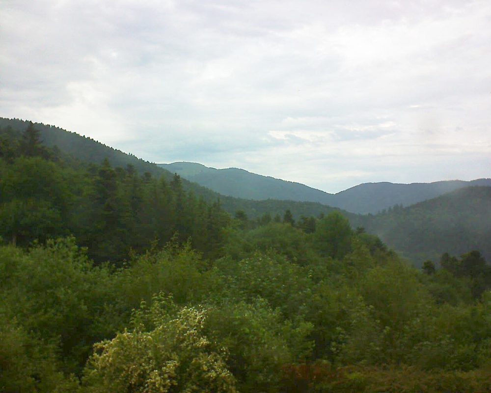 Le petit ballon vu depuis le Domaine Langmatt à Murbach le 31.05.2018 à 17:45 Le petit ballon (Alsace, Vosges) le 31.05.2018 à 17:45