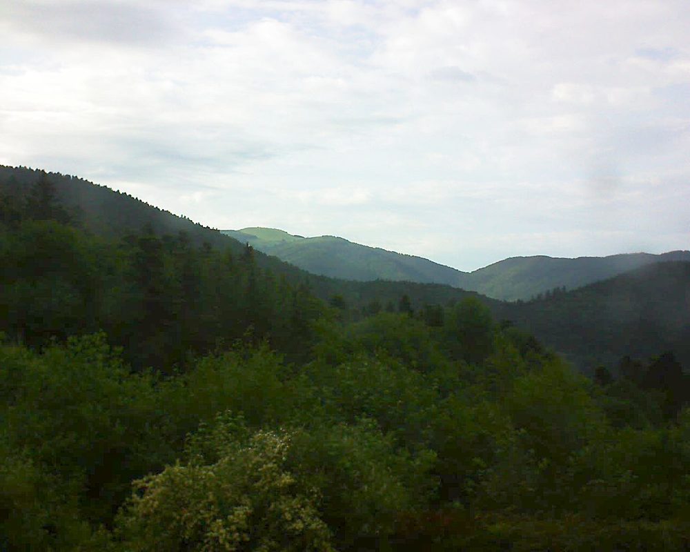 Le petit ballon vu depuis le Domaine Langmatt à Murbach le 31.05.2018 à 18:45 Le petit ballon (Alsace, Vosges) le 31.05.2018 à 18:45