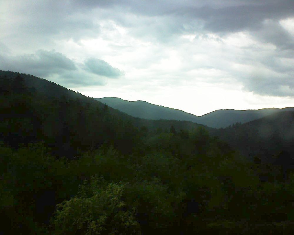 Le petit ballon vu depuis le Domaine Langmatt à Murbach le 31.05.2018 à 19:30 Le petit ballon (Alsace, Vosges) le 31.05.2018 à 19:30