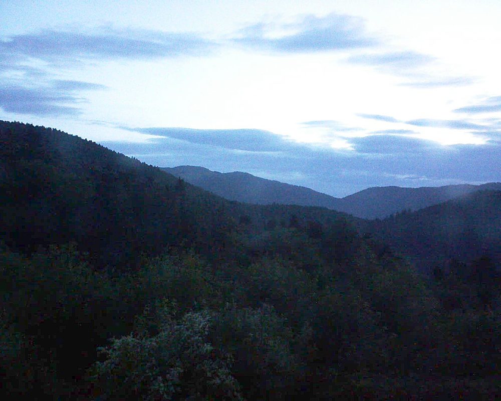Le petit ballon vu depuis le Domaine Langmatt à Murbach le 01.06.2018 à 05:15 Le petit ballon (Alsace, Vosges) le 01.06.2018 à 05:15