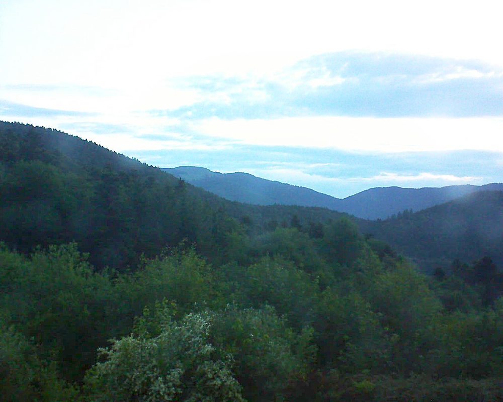 Le petit ballon vu depuis le Domaine Langmatt à Murbach le 01.06.2018 à 05:30 Le petit ballon (Alsace, Vosges) le 01.06.2018 à 05:30