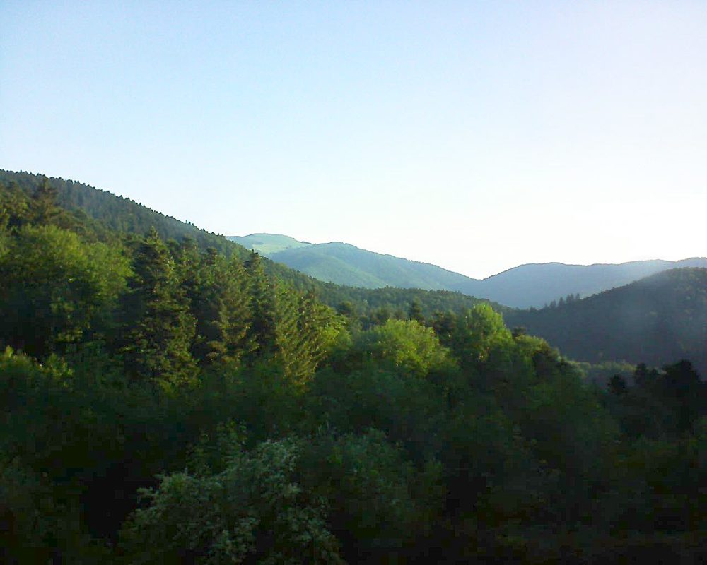 Le petit ballon vu depuis le Domaine Langmatt à Murbach le 01.06.2018 à 07:15 Le petit ballon (Alsace, Vosges) le 01.06.2018 à 07:15
