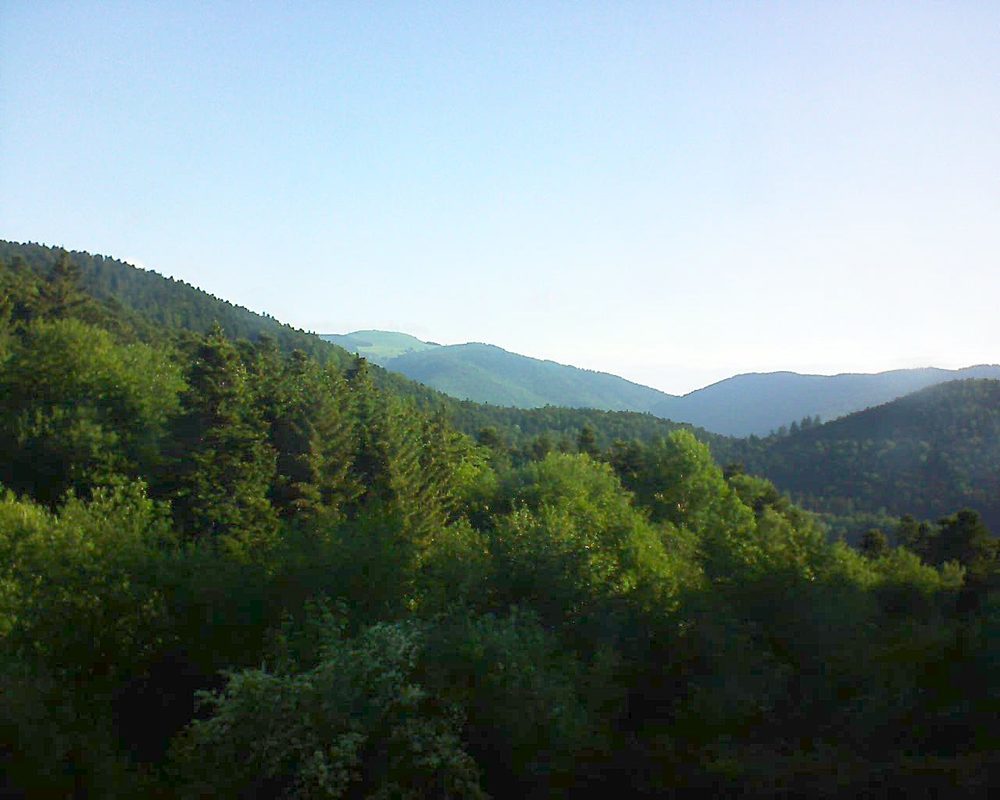 Le petit ballon vu depuis le Domaine Langmatt à Murbach le 01.06.2018 à 07:45 Le petit ballon (Alsace, Vosges) le 01.06.2018 à 07:45