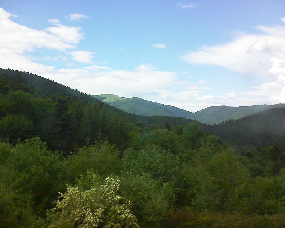 Le petit ballon vu depuis le Domaine Langmatt à Murbach le 01.06.2018 à 17:00 Le petit ballon (Alsace, Vosges) le 01.06.2018 à 17:00