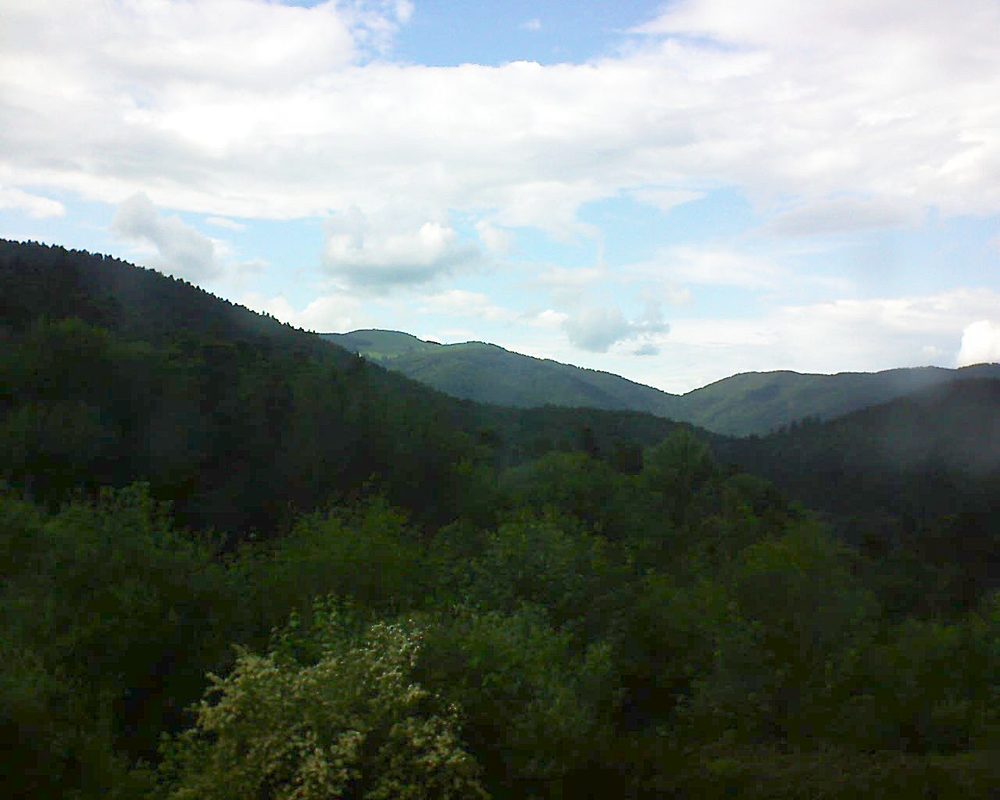Le petit ballon vu depuis le Domaine Langmatt à Murbach le 01.06.2018 à 17:45 Le petit ballon (Alsace, Vosges) le 01.06.2018 à 17:45