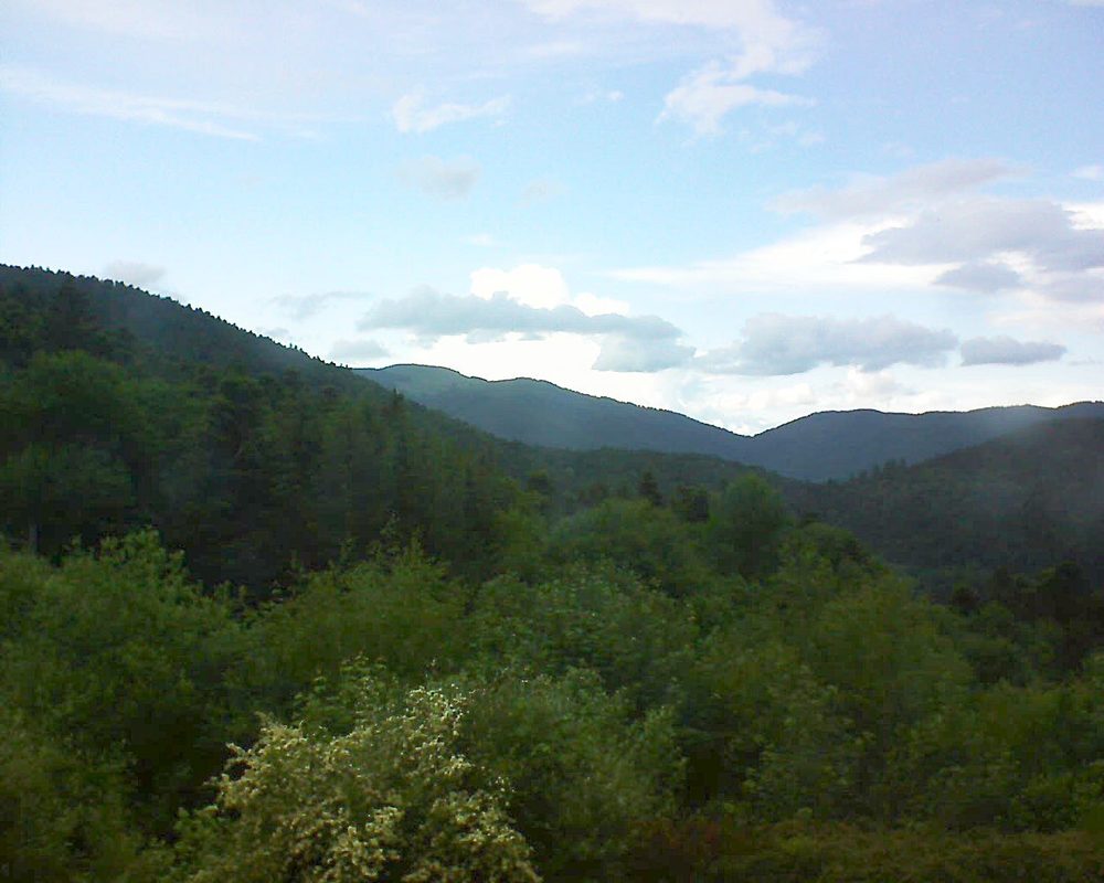 Le petit ballon vu depuis le Domaine Langmatt à Murbach le 01.06.2018 à 18:30 Le petit ballon (Alsace, Vosges) le 01.06.2018 à 18:30