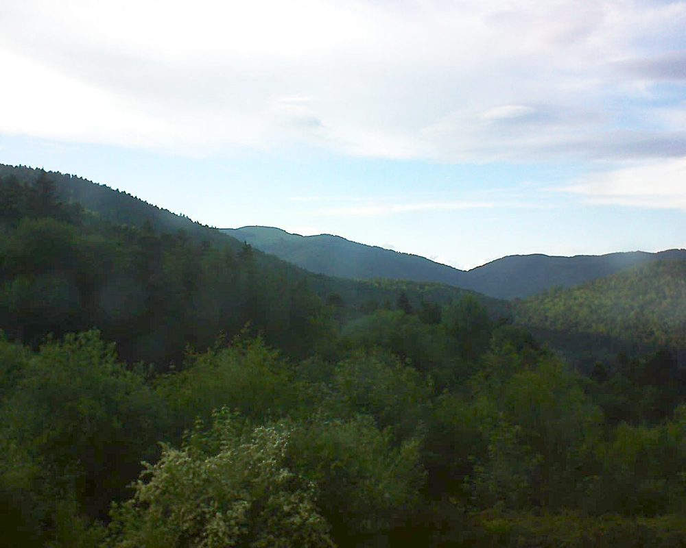Le petit ballon vu depuis le Domaine Langmatt à Murbach le 01.06.2018 à 19:30 Le petit ballon (Alsace, Vosges) le 01.06.2018 à 19:30