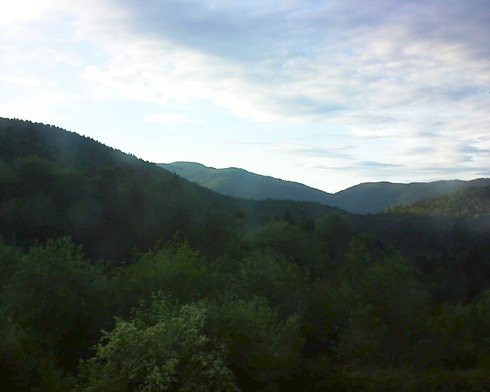 Le petit ballon vu depuis le Domaine Langmatt à Murbach le 01.06.2018 à 20:15 Le petit ballon (Alsace, Vosges) le 01.06.2018 à 20:15