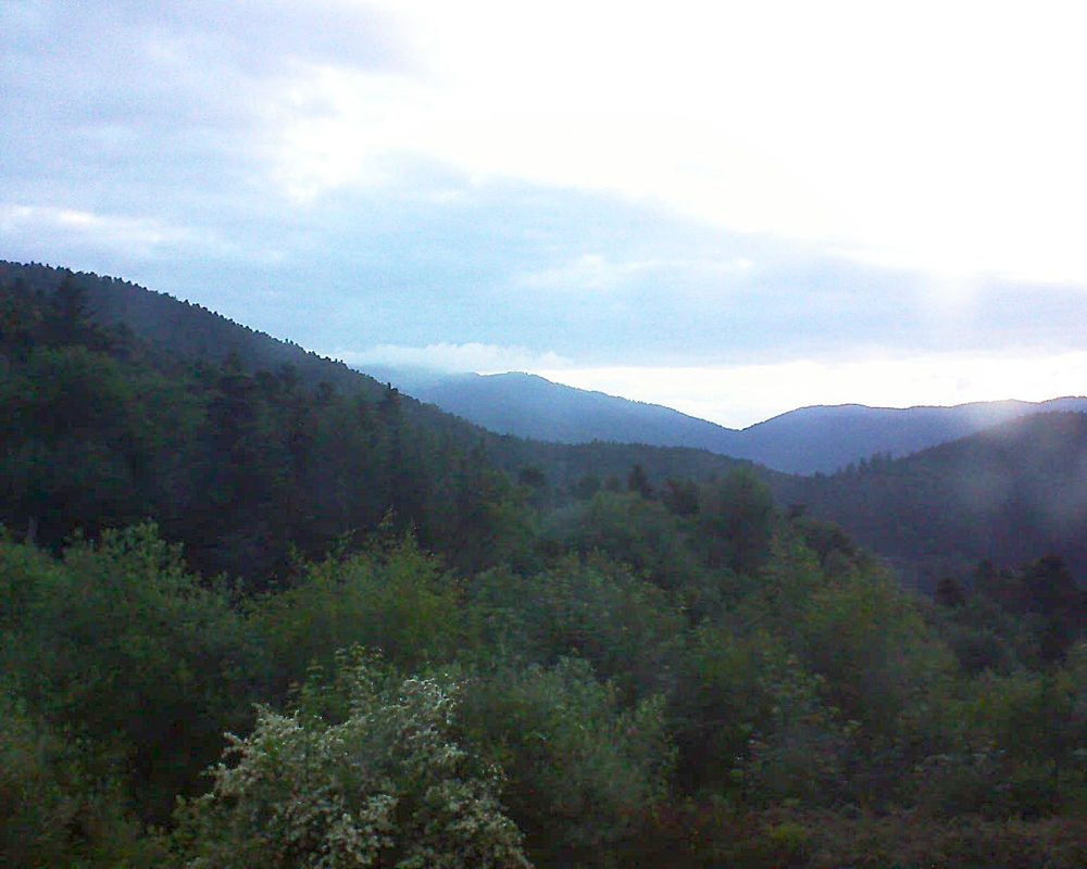 Le petit ballon vu depuis le Domaine Langmatt à Murbach le 02.06.2018 à 05:30 Le petit ballon (Alsace, Vosges) le 02.06.2018 à 05:30