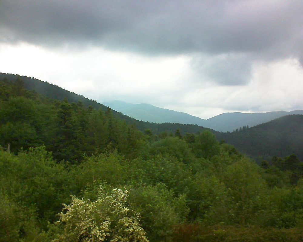 Le petit ballon vu depuis le Domaine Langmatt à Murbach le 02.06.2018 à 11:45 Le petit ballon (Alsace, Vosges) le 02.06.2018 à 11:45