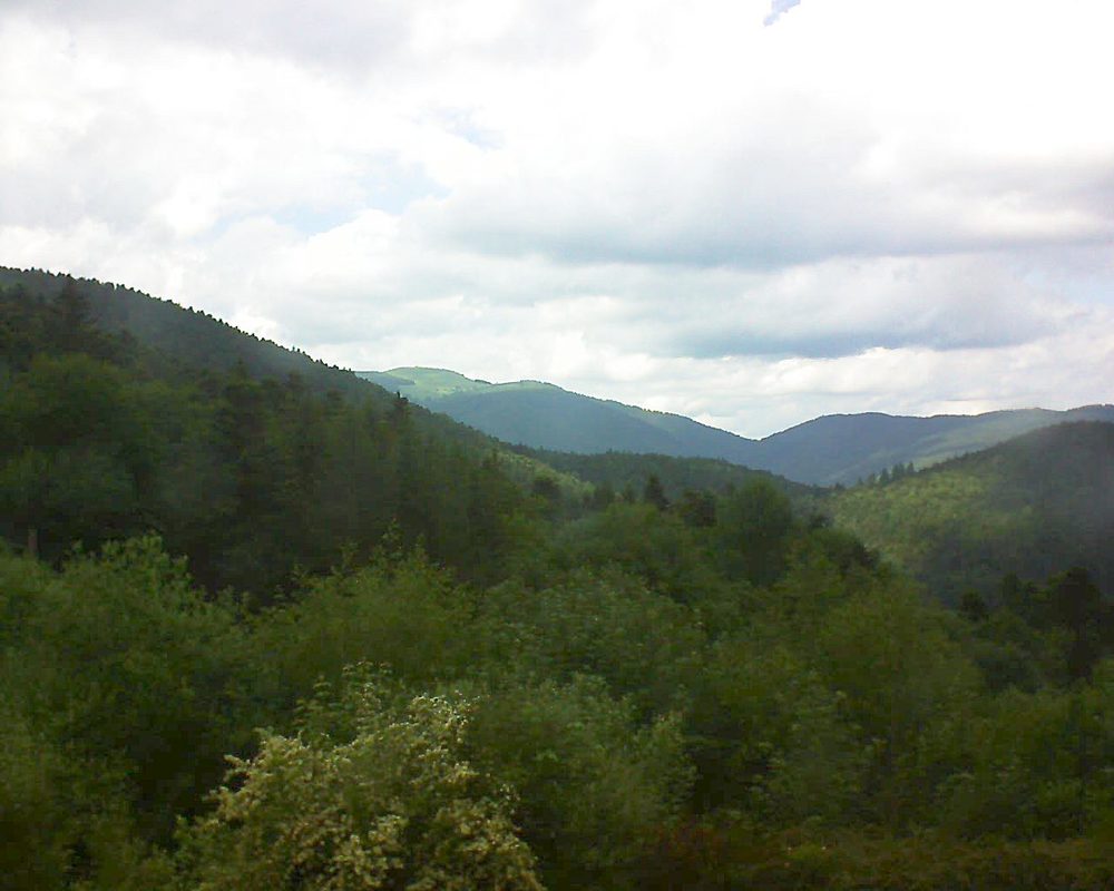 Le petit ballon vu depuis le Domaine Langmatt à Murbach le 02.06.2018 à 16:00 Le petit ballon (Alsace, Vosges) le 02.06.2018 à 16:00