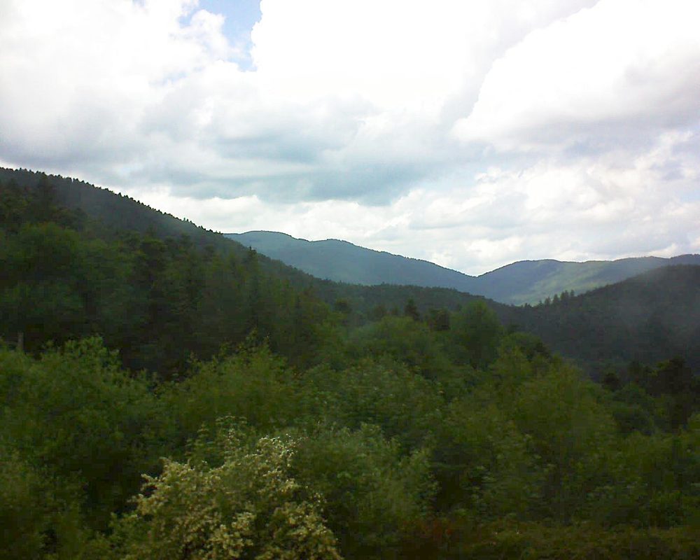 Le petit ballon vu depuis le Domaine Langmatt à Murbach le 02.06.2018 à 16:30 Le petit ballon (Alsace, Vosges) le 02.06.2018 à 16:30