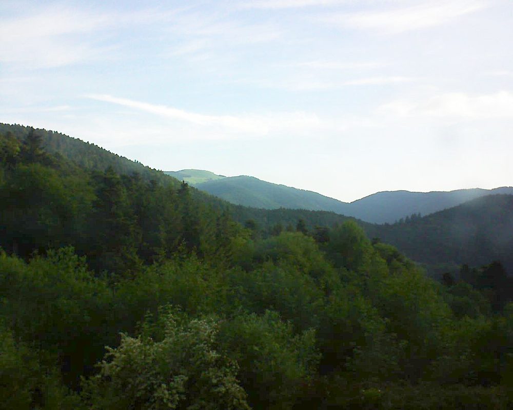 Le petit ballon vu depuis le Domaine Langmatt à Murbach le 03.06.2018 à 07:15 Le petit ballon (Alsace, Vosges) le 03.06.2018 à 07:15