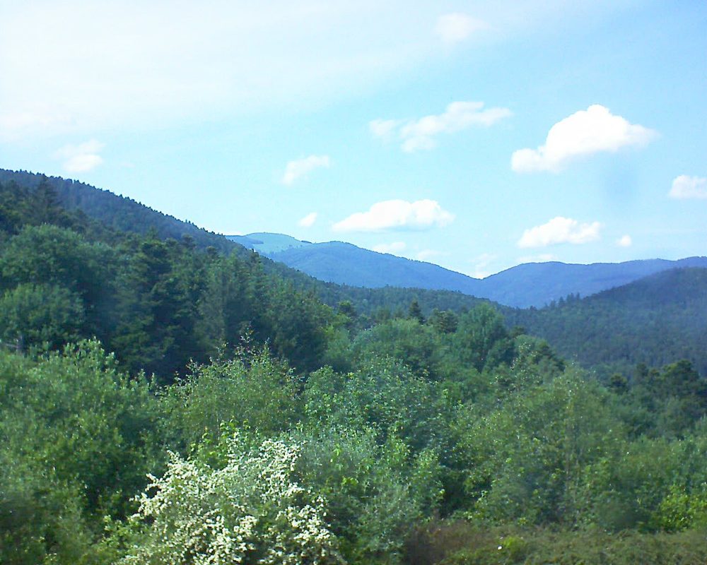 Le petit ballon vu depuis le Domaine Langmatt à Murbach le 03.06.2018 à 16:00 Le petit ballon (Alsace, Vosges) le 03.06.2018 à 16:00