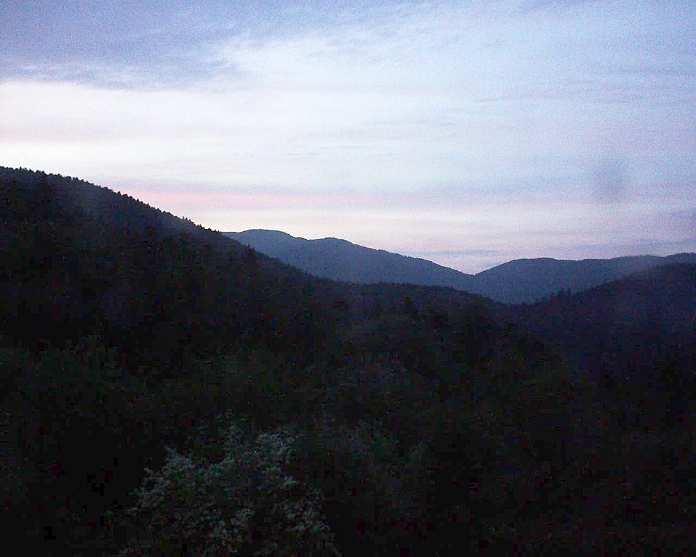 Le petit ballon vu depuis le Domaine Langmatt à Murbach le 03.06.2018 à 21:45 Le petit ballon (Alsace, Vosges) le 03.06.2018 à 21:45