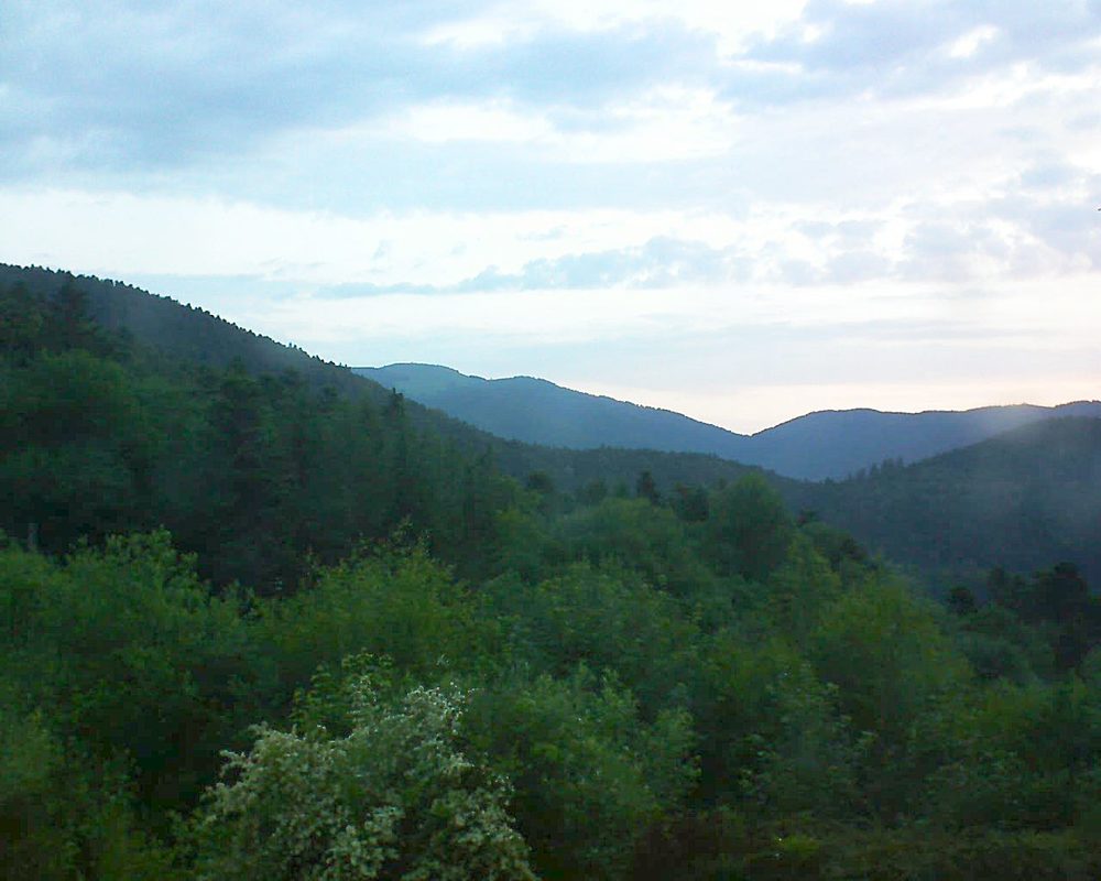 Le petit ballon vu depuis le Domaine Langmatt à Murbach le 04.06.2018 à 05:45 Le petit ballon (Alsace, Vosges) le 04.06.2018 à 05:45
