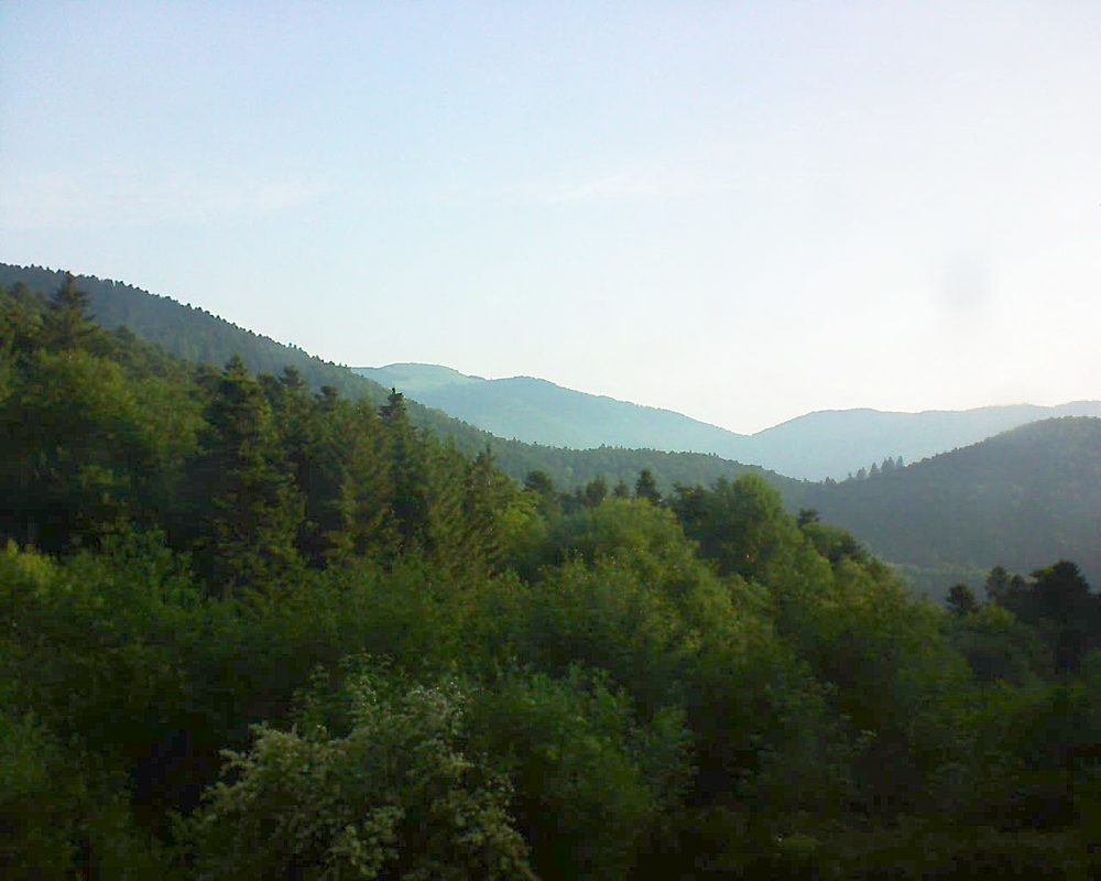 Le petit ballon vu depuis le Domaine Langmatt à Murbach le 04.06.2018 à 07:30 Le petit ballon (Alsace, Vosges) le 04.06.2018 à 07:30