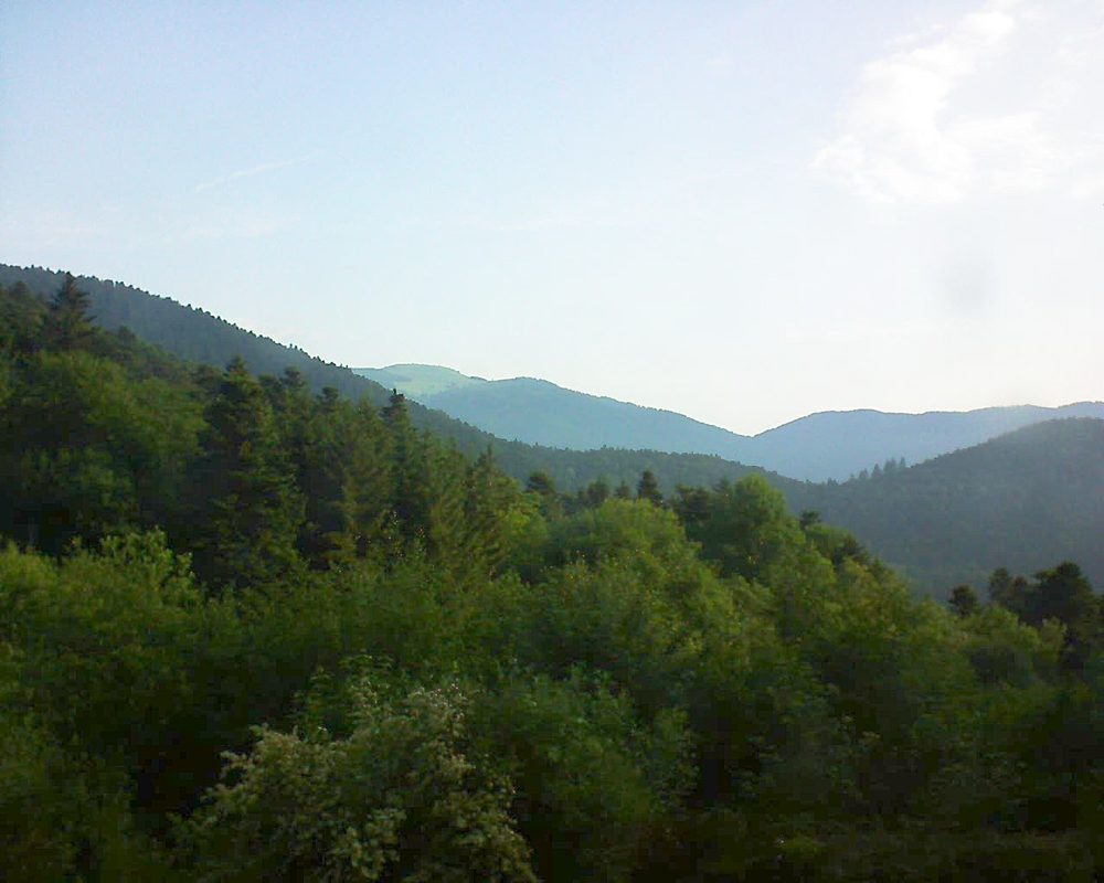 Le petit ballon vu depuis le Domaine Langmatt à Murbach le 04.06.2018 à 07:45 Le petit ballon (Alsace, Vosges) le 04.06.2018 à 07:45