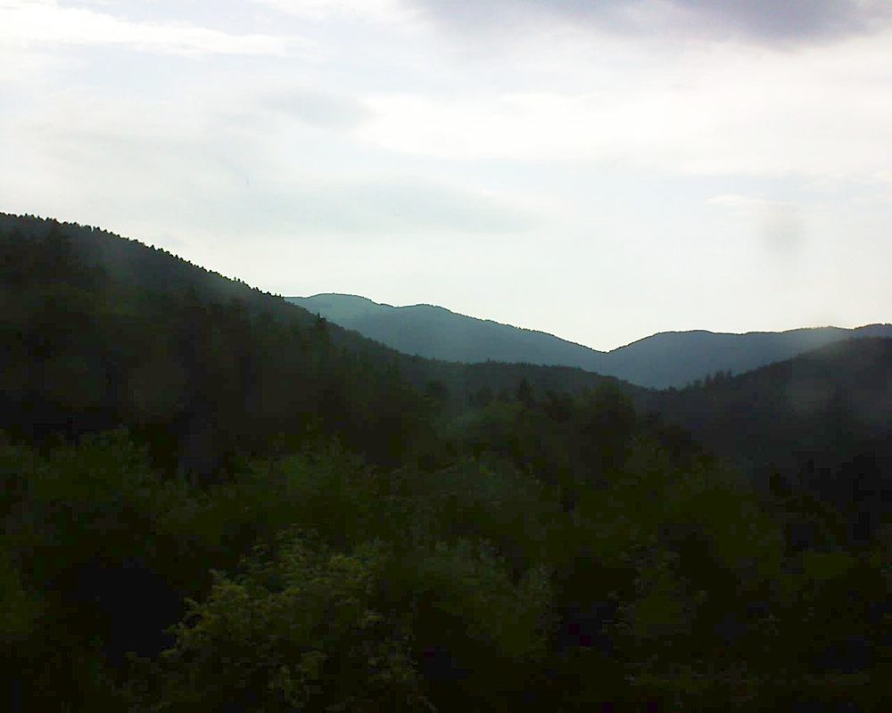 Le petit ballon vu depuis le Domaine Langmatt à Murbach le 04.06.2018 à 19:00 Le petit ballon (Alsace, Vosges) le 04.06.2018 à 19:00