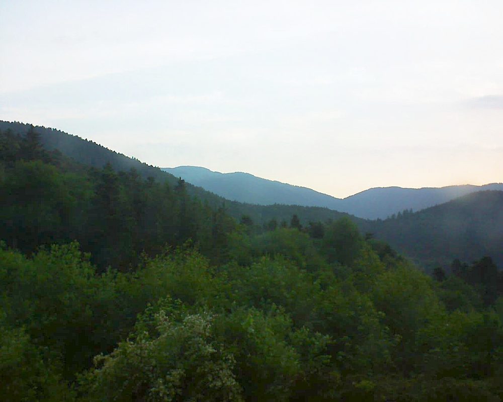 Le petit ballon vu depuis le Domaine Langmatt à Murbach le 05.06.2018 à 06:15 Le petit ballon (Alsace, Vosges) le 05.06.2018 à 06:15