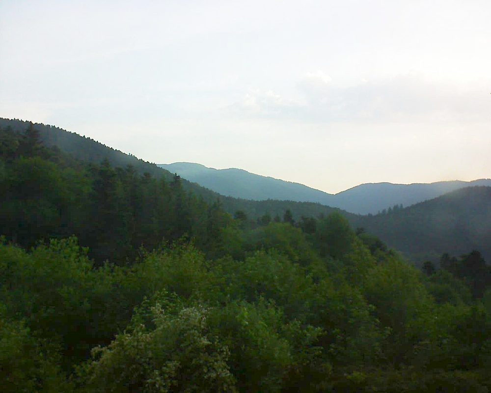 Le petit ballon vu depuis le Domaine Langmatt à Murbach le 05.06.2018 à 06:30 Le petit ballon (Alsace, Vosges) le 05.06.2018 à 06:30