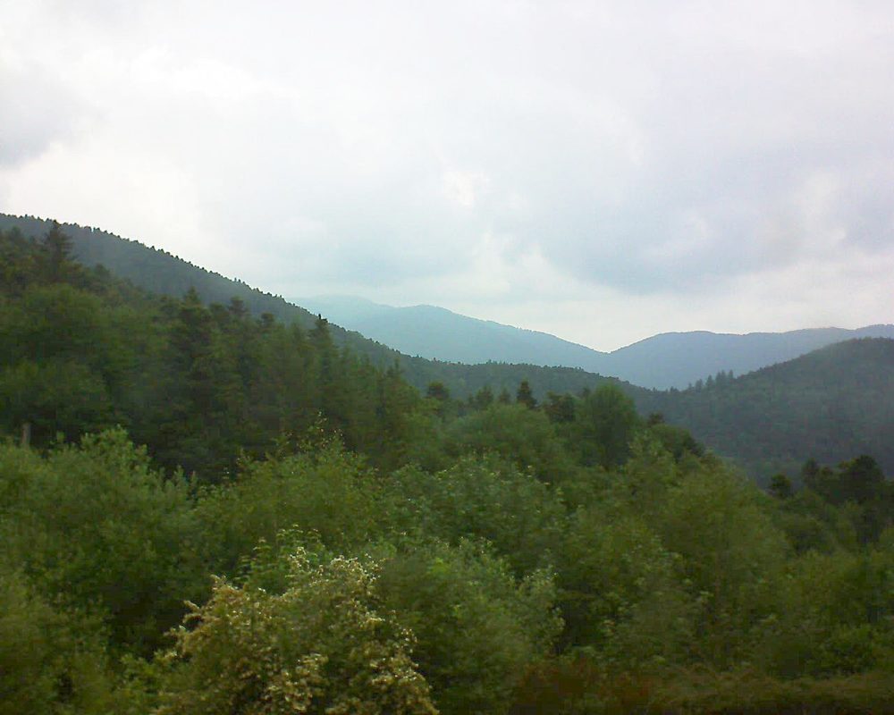 Le petit ballon vu depuis le Domaine Langmatt à Murbach le 06.06.2018 à 11:45 Le petit ballon (Alsace, Vosges) le 06.06.2018 à 11:45