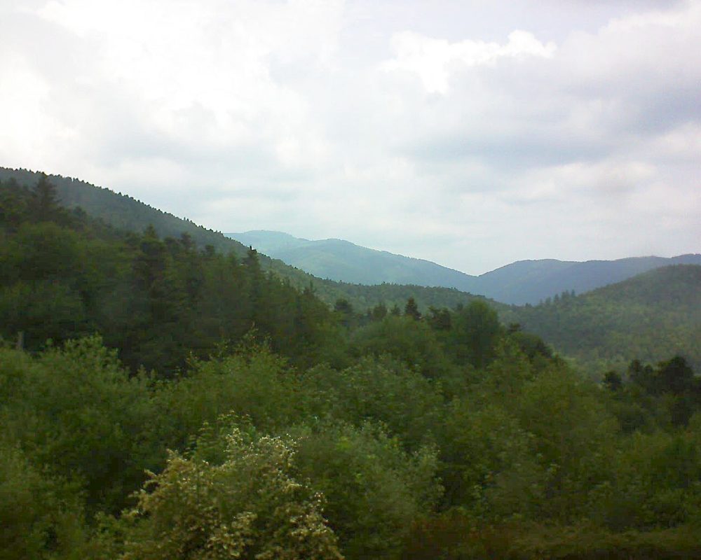 Le petit ballon vu depuis le Domaine Langmatt à Murbach le 06.06.2018 à 13:45 Le petit ballon (Alsace, Vosges) le 06.06.2018 à 13:45