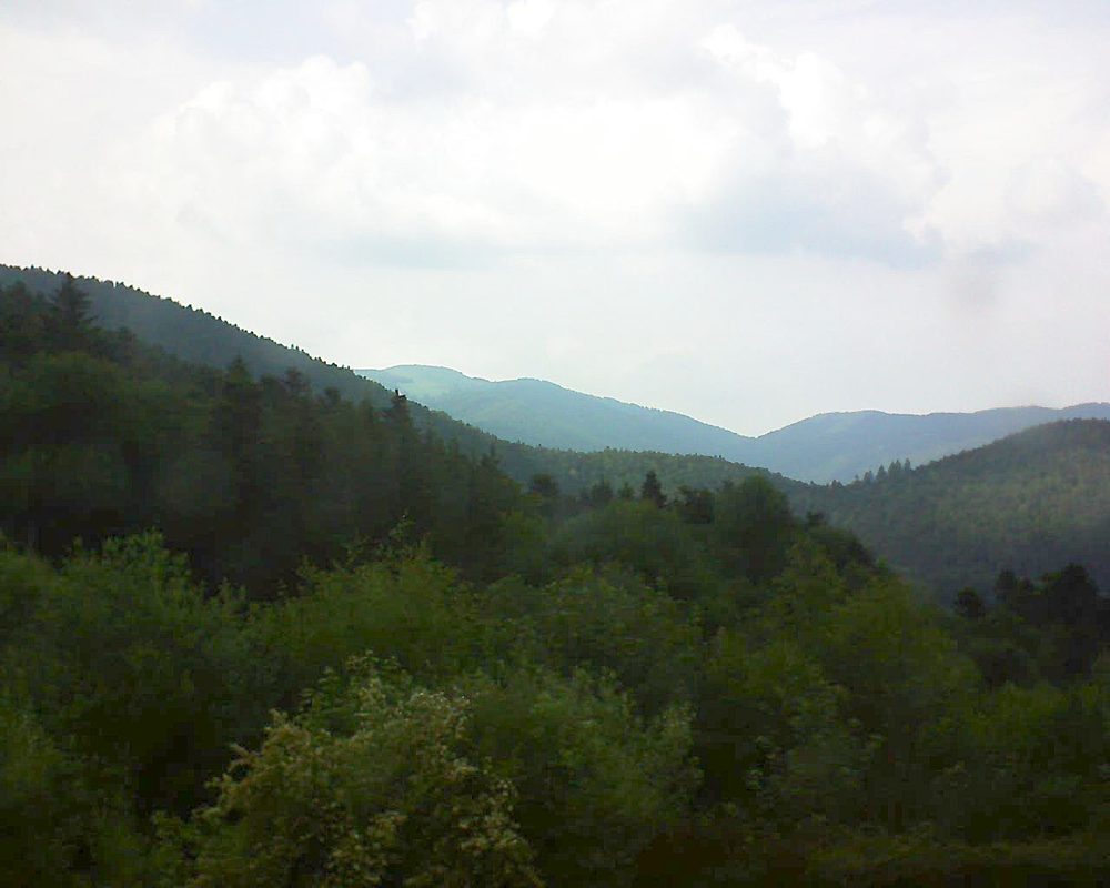 Le petit ballon vu depuis le Domaine Langmatt à Murbach le 06.06.2018 à 17:15 Le petit ballon (Alsace, Vosges) le 06.06.2018 à 17:15