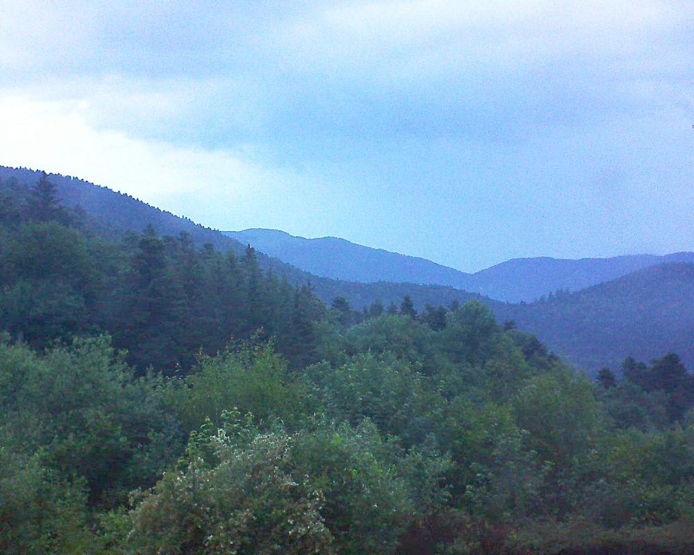 Le petit ballon vu depuis le Domaine Langmatt à Murbach le 06.06.2018 à 21:15 Le petit ballon (Alsace, Vosges) le 06.06.2018 à 21:15