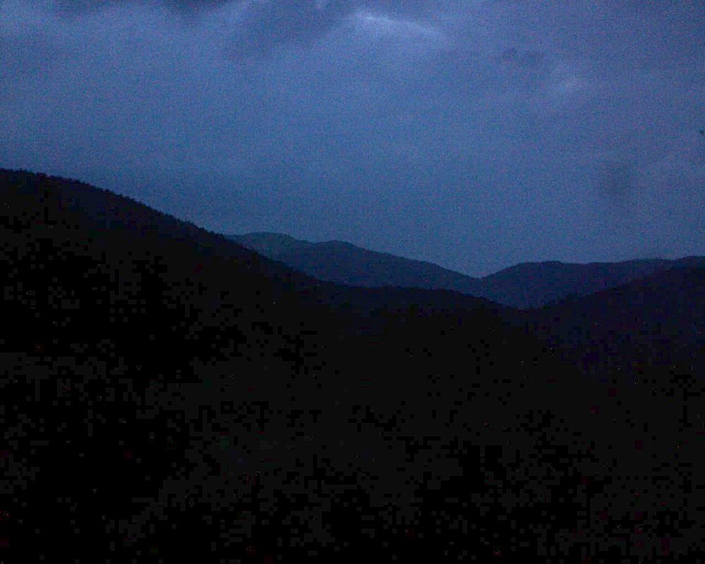 Le petit ballon vu depuis le Domaine Langmatt à Murbach le 06.06.2018 à 21:45 Le petit ballon (Alsace, Vosges) le 06.06.2018 à 21:45