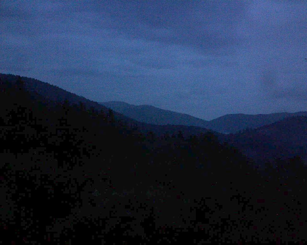 Le petit ballon vu depuis le Domaine Langmatt à Murbach le 07.06.2018 à 05:15 Le petit ballon (Alsace, Vosges) le 07.06.2018 à 05:15