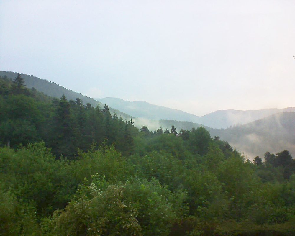 Le petit ballon vu depuis le Domaine Langmatt à Murbach le 07.06.2018 à 06:00 Le petit ballon (Alsace, Vosges) le 07.06.2018 à 06:00