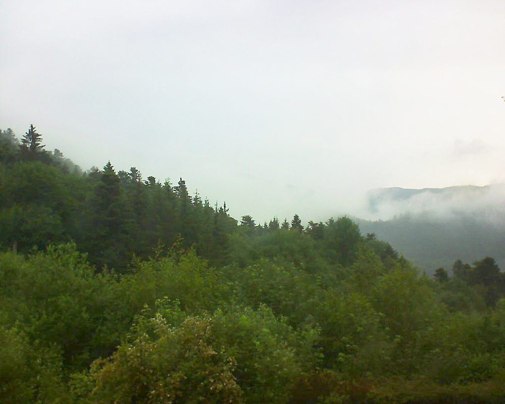Le petit ballon vu depuis le Domaine Langmatt à Murbach le 07.06.2018 à 06:30 Le petit ballon (Alsace, Vosges) le 07.06.2018 à 06:30