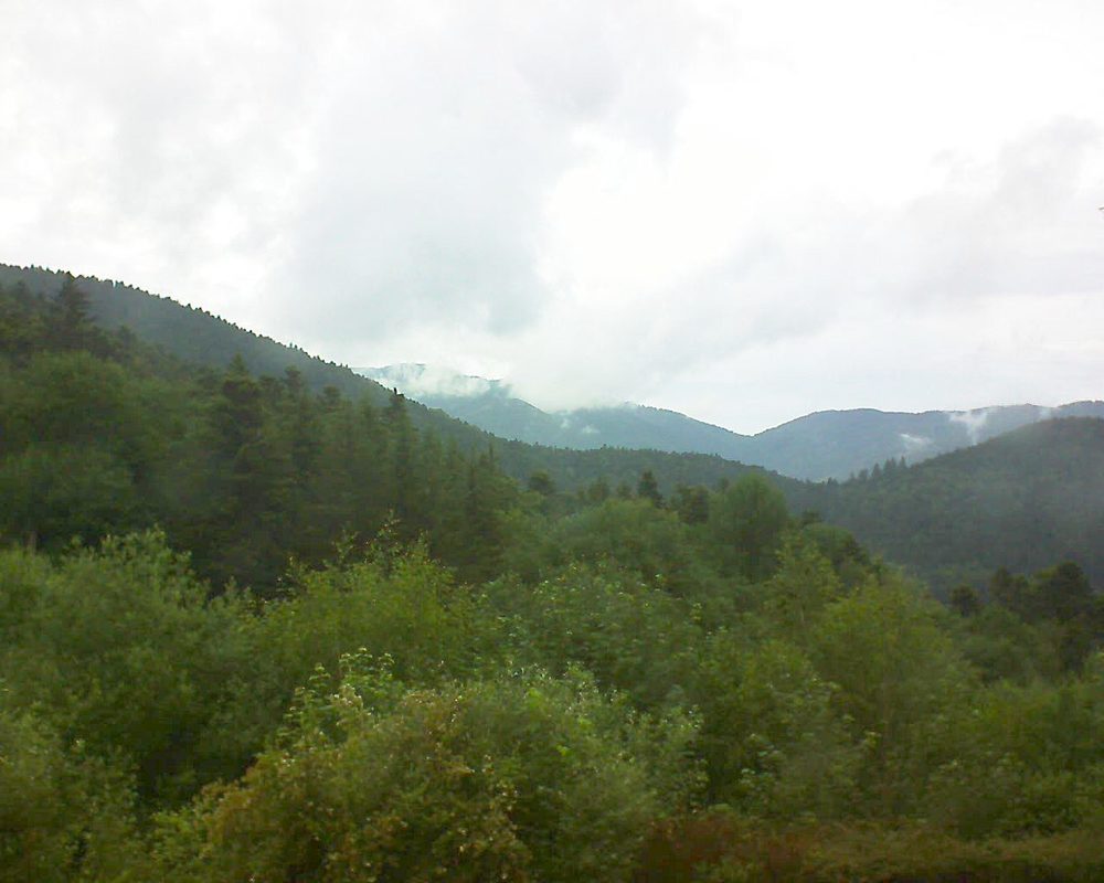 Le petit ballon vu depuis le Domaine Langmatt à Murbach le 07.06.2018 à 16:15 Le petit ballon (Alsace, Vosges) le 07.06.2018 à 16:15