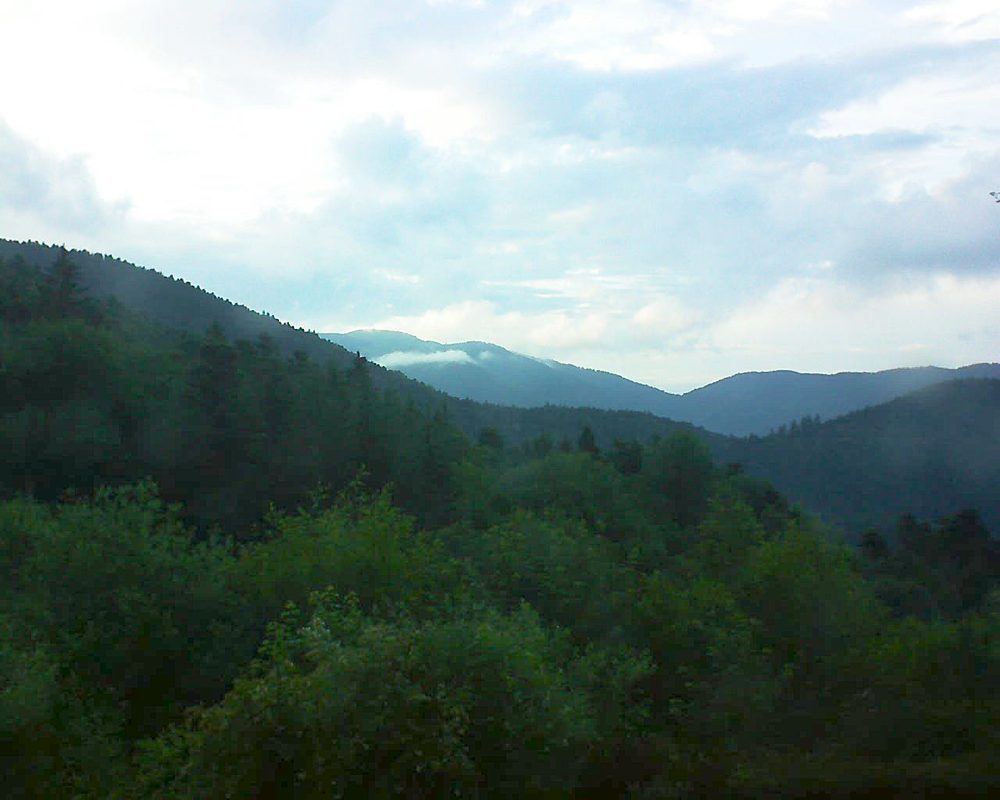 Le petit ballon vu depuis le Domaine Langmatt à Murbach le 07.06.2018 à 20:45 Le petit ballon (Alsace, Vosges) le 07.06.2018 à 20:45