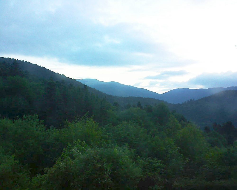 Le petit ballon vu depuis le Domaine Langmatt à Murbach le 08.06.2018 à 05:45 Le petit ballon (Alsace, Vosges) le 08.06.2018 à 05:45