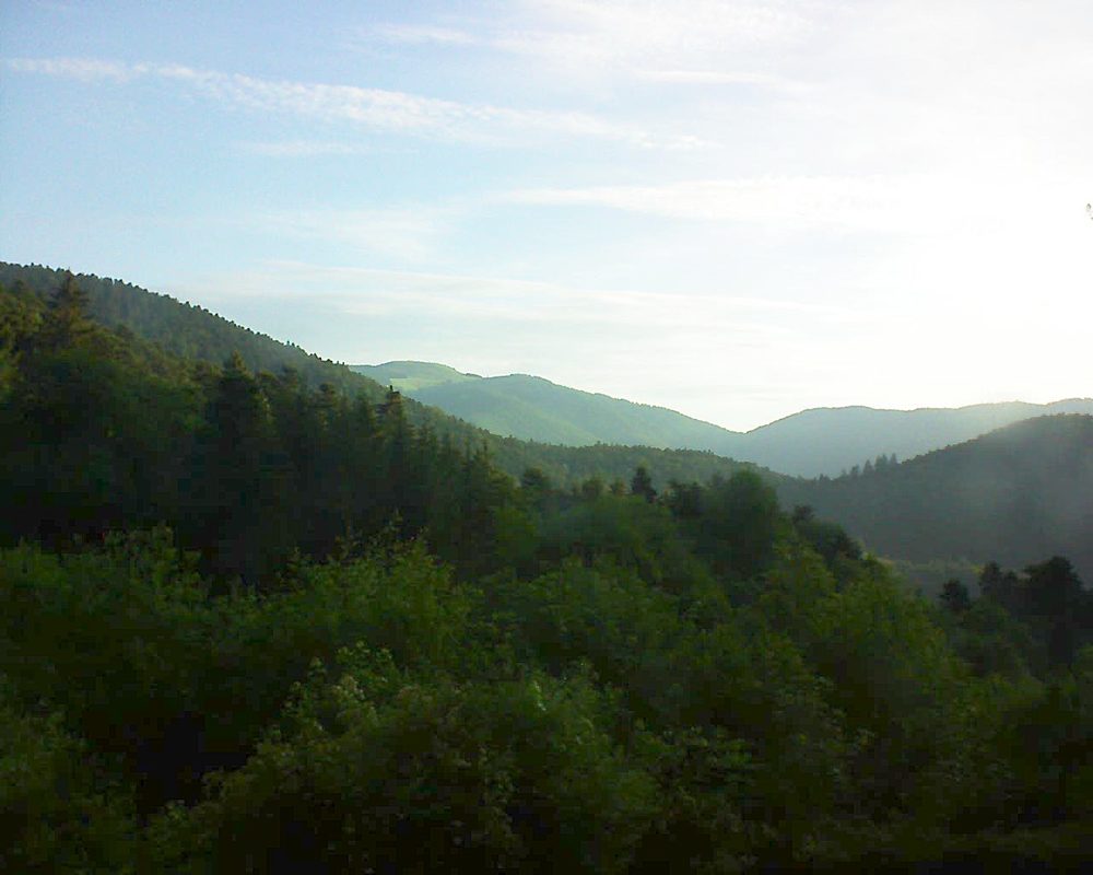 Le petit ballon vu depuis le Domaine Langmatt à Murbach le 08.06.2018 à 06:45 Le petit ballon (Alsace, Vosges) le 08.06.2018 à 06:45