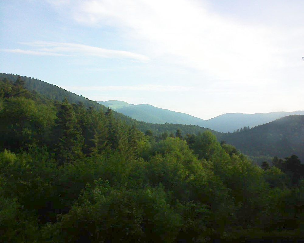 Le petit ballon vu depuis le Domaine Langmatt à Murbach le 08.06.2018 à 07:30 Le petit ballon (Alsace, Vosges) le 08.06.2018 à 07:30
