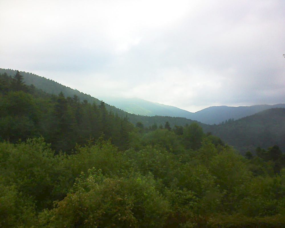 Le petit ballon vu depuis le Domaine Langmatt à Murbach le 08.06.2018 à 08:00 Le petit ballon (Alsace, Vosges) le 08.06.2018 à 08:00