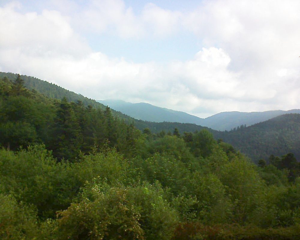Le petit ballon vu depuis le Domaine Langmatt à Murbach le 08.06.2018 à 09:00 Le petit ballon (Alsace, Vosges) le 08.06.2018 à 09:00